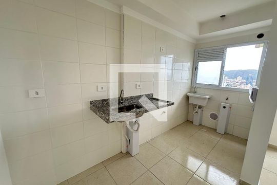 Cozinha de apartamento para alugar com 2 quartos, 46m² em Parque Sao Vicente, São Vicente