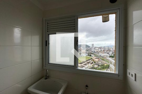 Cozinha e Área de Serviço de apartamento para alugar com 2 quartos, 46m² em Parque Sao Vicente, São Vicente