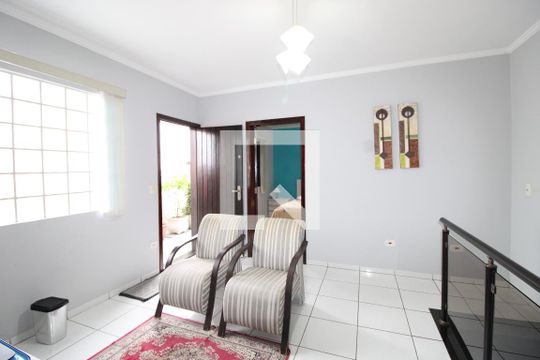 Sala 2 de casa à venda com 2 quartos, 180m² em Fazenda Aricanduva, São Paulo