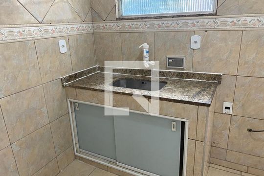 Cozinha de apartamento para alugar com 3 quartos, 60m² em Bonsucesso, Rio de Janeiro