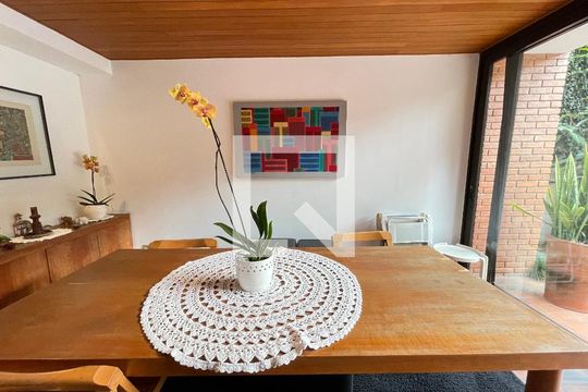 Sala de casa à venda com 4 quartos, 227m² em Instituto de Previdencia, São Paulo