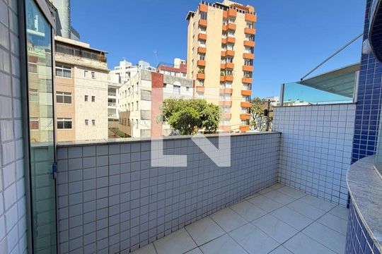 Apartamento para alugar com 4 quartos, 130m² em União, Belo Horizonte