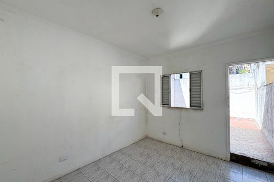 Quarto 2 de casa à venda com 2 quartos, 140m² em Conjunto Habitacional Sao Fernando, São Bernardo do Campo