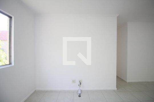 Sala de apartamento para alugar com 3 quartos, 76m² em Vila Prel, São Paulo
