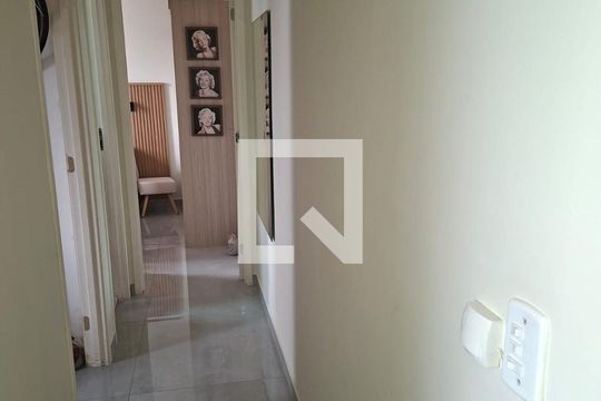 Corredor de apartamento à venda com 2 quartos, 45m² em Jardim Alto da Boa Vista, Valinhos
