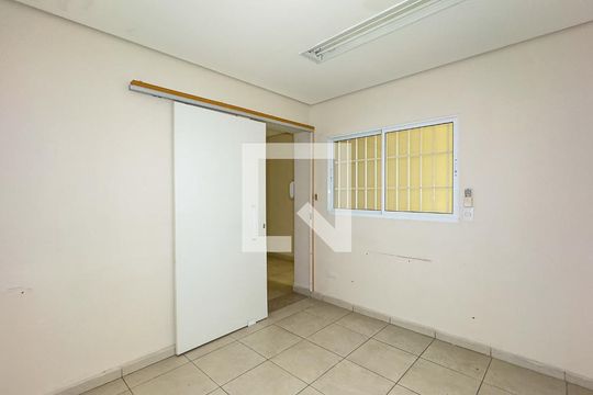 Casa à venda com 7 quartos, 220m² em Santo Amaro, São Paulo