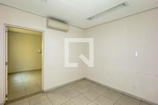 Casa à venda com 7 quartos, 220m² em Santo Amaro, São Paulo