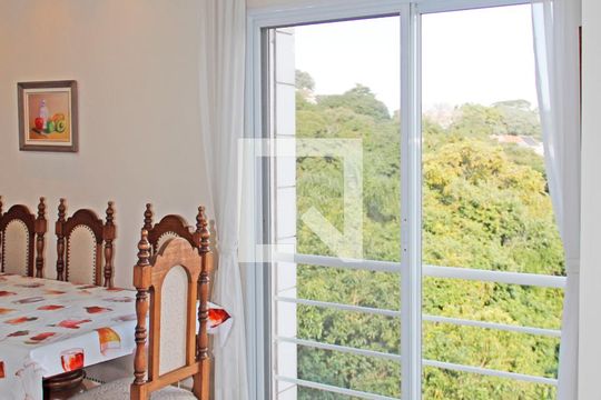 Sala de casa de condomínio para alugar com 3 quartos, 300m² em Condomínio Estância Marambaia, Vinhedo