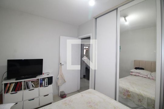 Quarto 1 de apartamento à venda com 2 quartos, 54m² em Vila Bandeirantes, São Paulo
