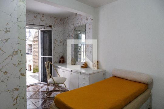 Quarto 1 suíte de casa para alugar com 3 quartos, 300m² em Gopouva, Guarulhos