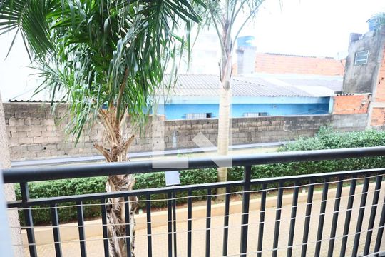 Sala de apartamento para alugar com 2 quartos, 51m² em Padroeira, Osasco