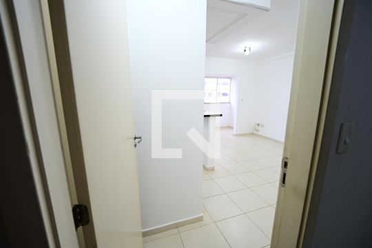 Apartamento à venda com 2 quartos, 59m² em Vila Rosa, Goiânia