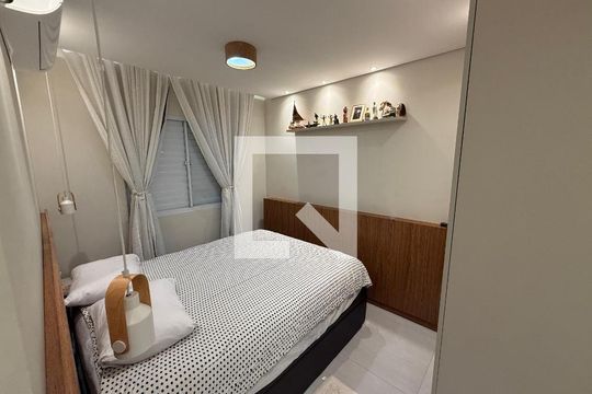 Quarto de apartamento para alugar com 2 quartos, 55m² em Vila Santa Maria, Poá