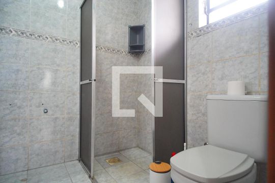 Banheiro de apartamento à venda com 1 quarto, 48m² em Centro, São Leopoldo