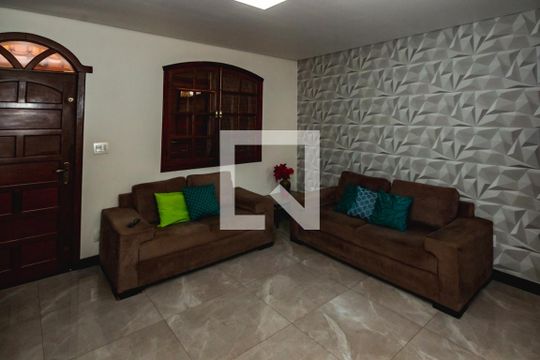 Sala de casa à venda com 7 quartos, 360m² em Dom Silverio, Belo Horizonte