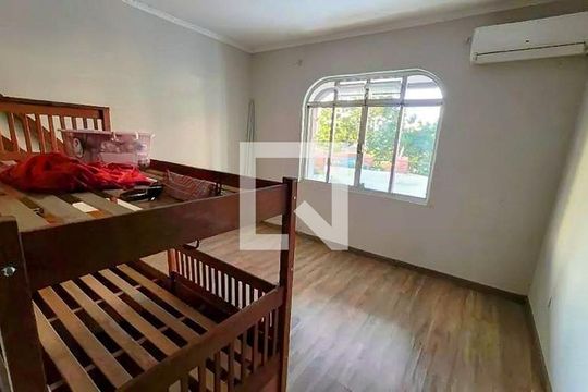 Quarto de casa para alugar com 3 quartos, 500m² em Jardim Cidade de Florianopolis, São José