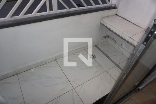 Varanda de apartamento para alugar com 2 quartos, 44m² em Chácaras Caxingui, Embu das Artes