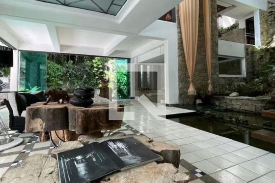 Sala de casa para alugar com 5 quartos, 1000m² em Joá, Rio de Janeiro