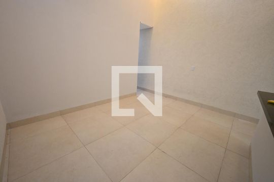 Casa para alugar com 2 quartos, 114m² em Loteamento Alphaville Residencial, Goiânia