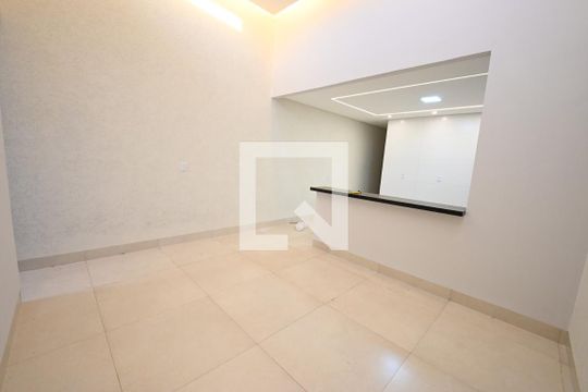 Casa para alugar com 2 quartos, 114m² em Loteamento Alphaville Residencial, Goiânia