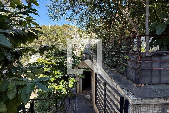 Casa para alugar com 5 quartos, 420m² em Pacaembu, São Paulo