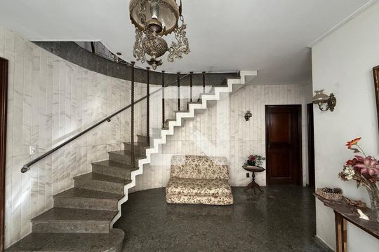 Casa para alugar com 5 quartos, 420m² em Pacaembu, São Paulo