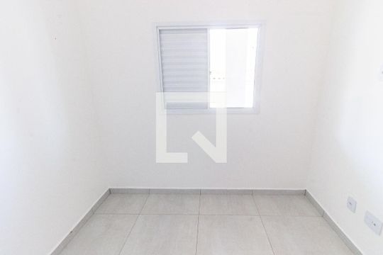Quarto 2 de apartamento para alugar com 2 quartos, 39m² em Vila Bertioga, São Paulo