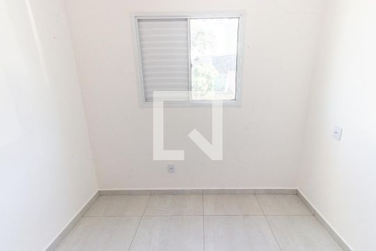 Quarto 1 de apartamento para alugar com 2 quartos, 39m² em Vila Bertioga, São Paulo