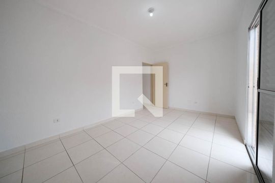 Quarto 2 de casa para alugar com 2 quartos, 70m² em Jardim Arize, São Paulo
