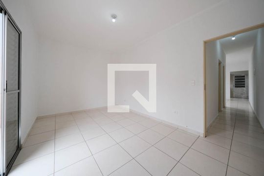 Quarto 2 de casa para alugar com 2 quartos, 70m² em Jardim Arize, São Paulo