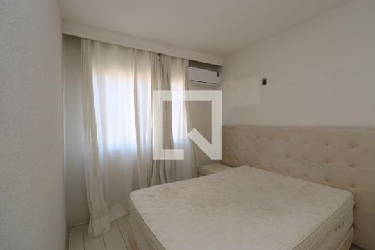 Quarto 1 de apartamento para alugar com 2 quartos, 80m² em Costa Azul, Salvador