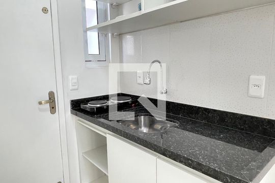 Studio  de kitnet/studio para alugar com 1 quarto, 15m² em Cidade São Francisco, São Paulo