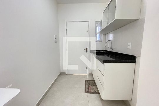 Studio - Sala/Cozinha de kitnet/studio para alugar com 1 quarto, 15m² em Cidade São Francisco, São Paulo