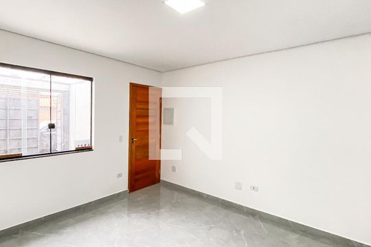Sala  de casa à venda com 2 quartos, 80m² em Vila Paranagua, São Paulo