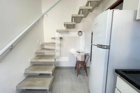Studio Sala/Cozinha de kitnet/studio para alugar com 1 quarto, 24m² em Cidade São Francisco, São Paulo
