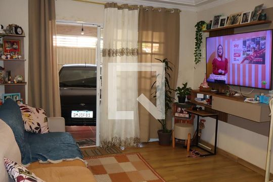 Sala de casa para alugar com 4 quartos, 200m² em Sapopemba, São Paulo
