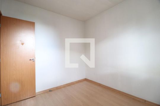 Quarto 2 de apartamento para alugar com 2 quartos, 47m² em Jardim Canaã, Uberlândia