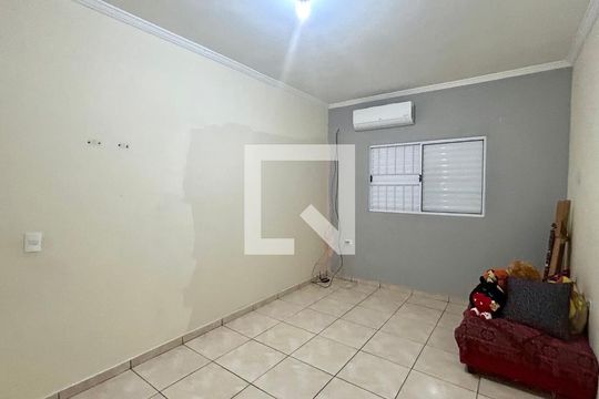 Quarto 1 de casa para alugar com 2 quartos, 131m² em Vila Real, Guarulhos