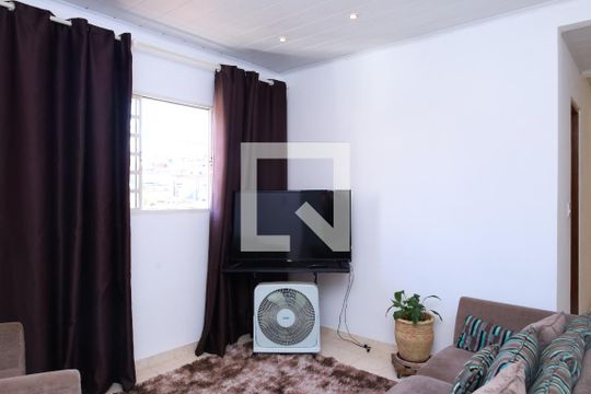 Sala de casa à venda com 2 quartos, 240m² em Cidade Líder, São Paulo