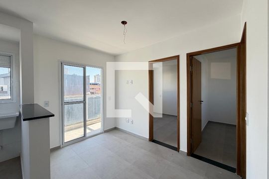 Apartamento para alugar com 1 quarto, 42m² em Vila Bertioga, São Paulo