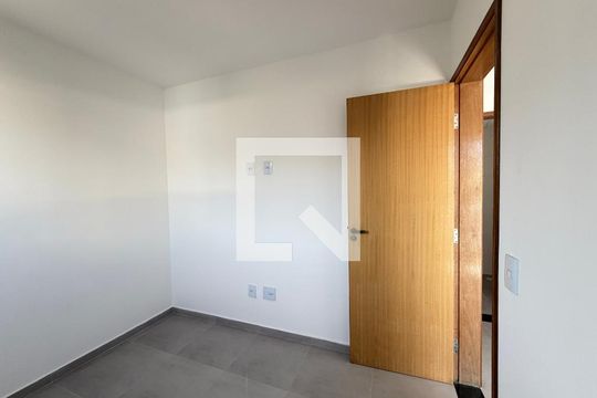 Apartamento para alugar com 1 quarto, 42m² em Vila Bertioga, São Paulo