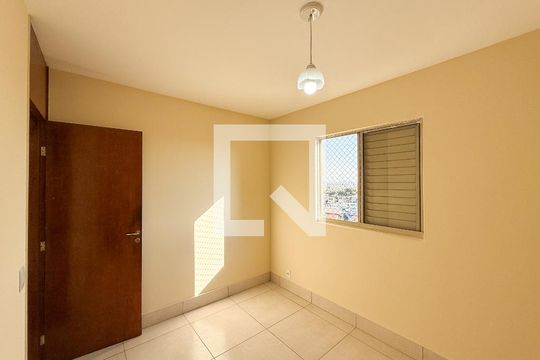 Quarto 1 de apartamento para alugar com 2 quartos, 60m² em Vila Pita, São Paulo