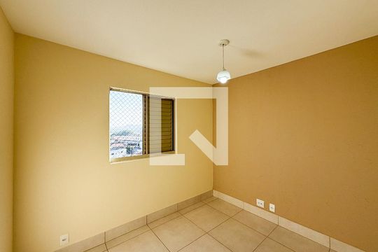 Quarto 1 de apartamento para alugar com 2 quartos, 60m² em Vila Pita, São Paulo