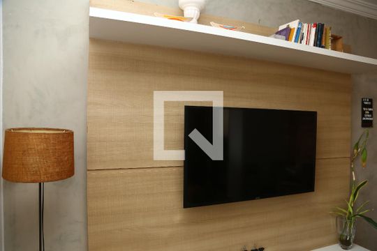 Detalhe da Sala de apartamento para alugar com 2 quartos, 70m² em Conjunto Fabiana, Goiânia