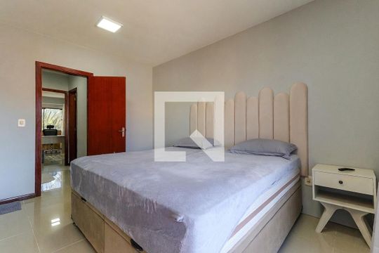 Quarto de casa à venda com 3 quartos, 133m² em Hípica, Porto Alegre