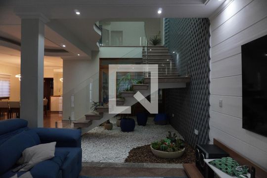 Casa à venda com 4 quartos, 328m² em Jardim Nossa Senhora do Carmo, São Paulo