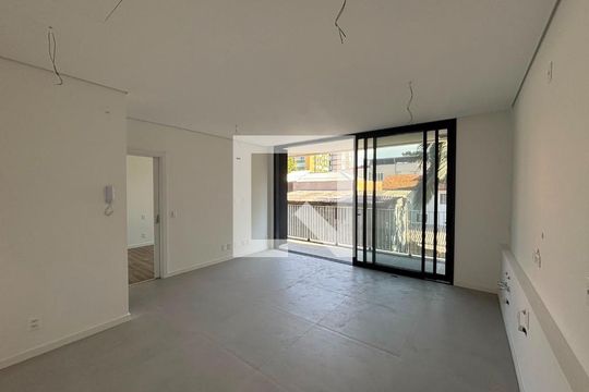 Sala / Cozinha de apartamento à venda com 1 quarto, 55m² em Centro, Curitiba