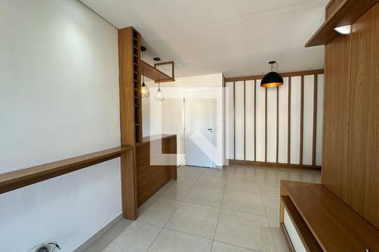 Sala de apartamento à venda com 3 quartos, 73m² em Tamboré, Barueri