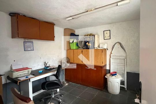 Casa à venda com 2 quartos, 115m² em Jardim Aurelia, Jundiaí