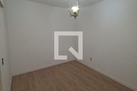 Quarto 1 de apartamento para alugar com 2 quartos, 79m² em São Sebastião, Porto Alegre